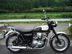 カワサキ　Ｗ４００　２００８モデル　前後タイヤ新品　ＥＴＣ　ハンドル　グリップ　エンブレム　キャリヤ　サイドバックサポート