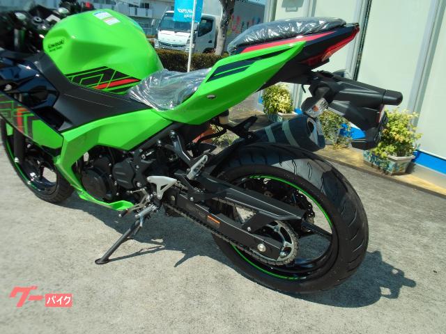 カワサキ Ninja 250 ライムグリーン／エボニー 2024