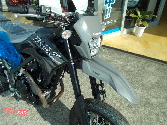 みるく カワサキ KLX230SM バトルグレー ／ エボニー 2026年