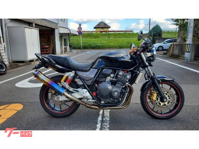 ＣＢ４００Ｓｕｐｅｒ　Ｆｏｕｒ　ＶＴＥＣ　Ｒｅｖｏ　『古来よりＣＢはセパハンが常識』なわけで付いております。他カスタムパーツ多数♪