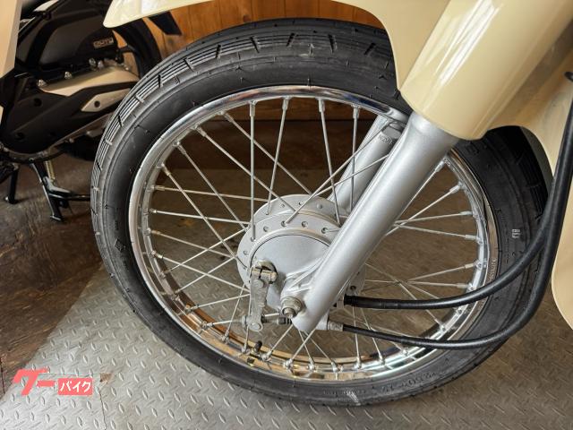 ホンダ スーパーカブ50 AA09 オイル プラグ バッテリ チェーン
