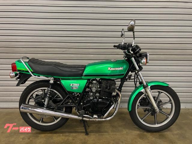 Ｚ２５０ＦＴ　Ａ４　角目ヘッドライト　エンジンガード　タンデムバー