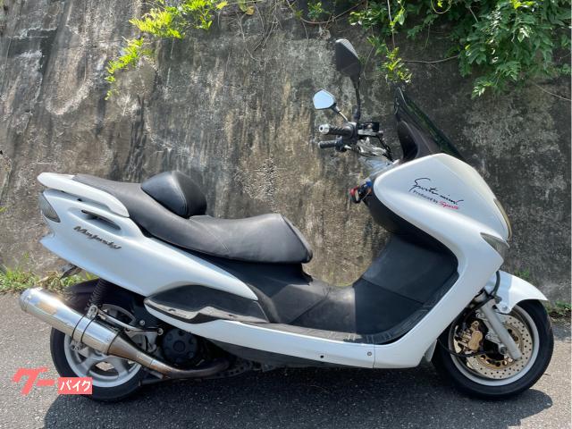 マジェスティ１２５　マフラー　ハンドル　キャブレターモデル