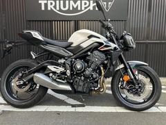 ＴＲＩＵＭＰＨ　ストリートトリプルＲ