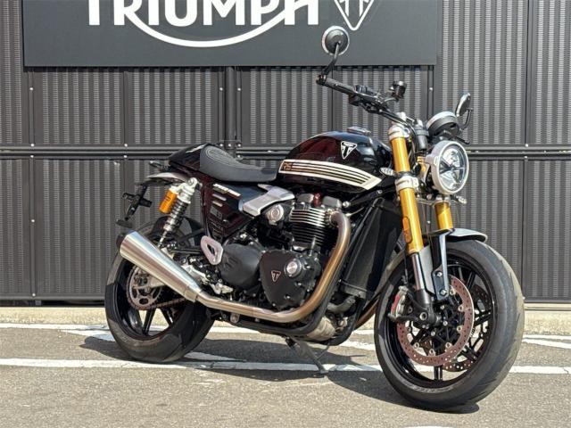 スピードツイン1200RS／サファイアブラック