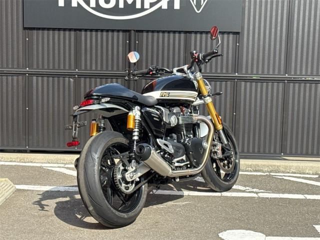 スピードツイン1200RS／サファイアブラック