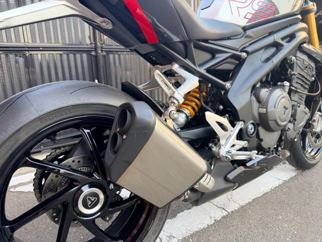 スピードトリプル1200RS
