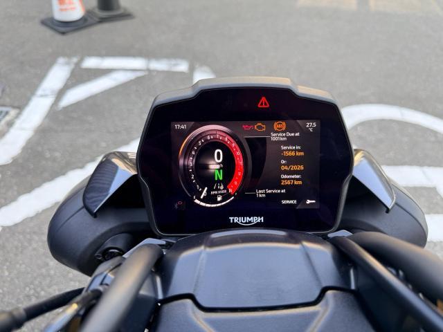 スピードトリプル1200RS