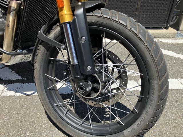 スクランブラー400XC