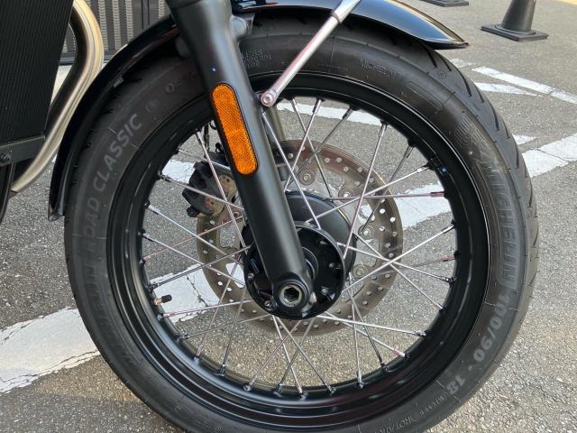 ボンネビルT100