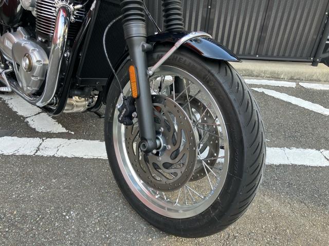 ボンネビルT120