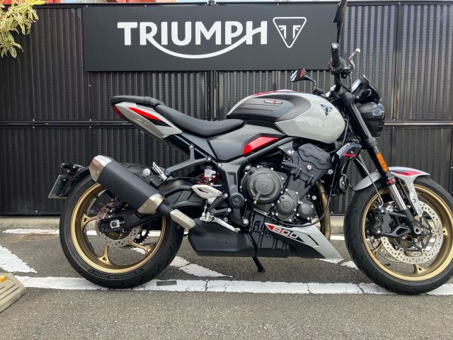 トライデント800