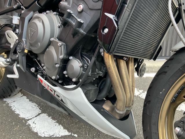 トライデント800