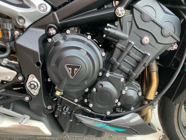 ストリートトリプル765RS