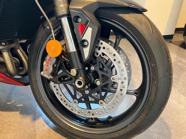 ストリートトリプル765RS