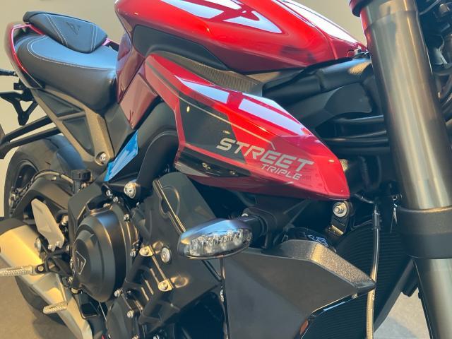 ストリートトリプル765RS