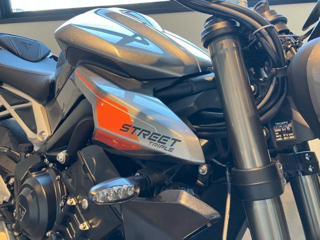 ストリートトリプル765RS