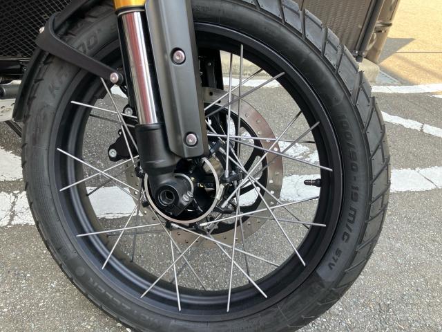 スクランブラー400XC