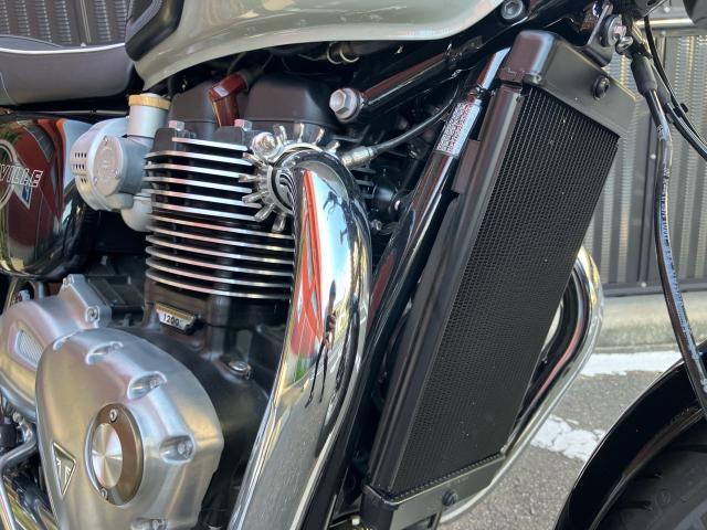 ボンネビルT120