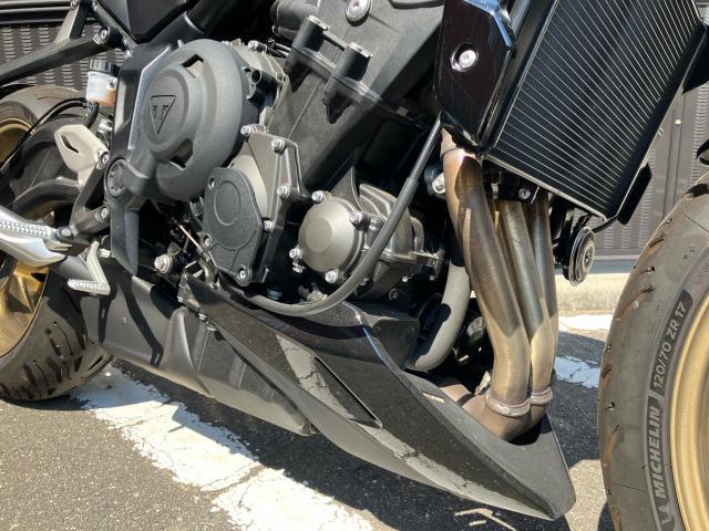 トライデント800
