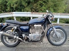 スズキ　テンプターヨシムラフルエキ、、オーリンズリヤサスペンション付き
