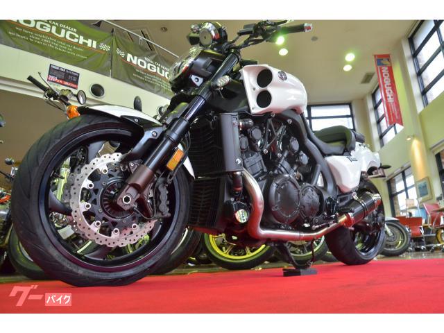 ヤマハ ＶＭＡＸ１７００本物逆車フルパワー２００馬力フルカスタム カーボンＳＯマフラー他 カスタムパールII｜Ｋ－ＳＰＥＣ 久留米本店  （株）野口自動車｜新車・中古バイクなら【グーバイク】