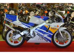 ホンダ　ＮＳＲ２５０Ｒ　ＭＣ２１の４型　フルノーマル車　規制前４５馬力仕様　実走行６４８６ｋｍ　純正オリペン「テラブルー・ロスホワイト」