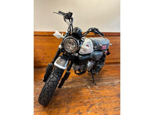 HONDA バイクシート ブラック モンキー125　純正　2025年モデル ホンダ「モンキー125」【1分で読める 原付二種解説 2025年現行