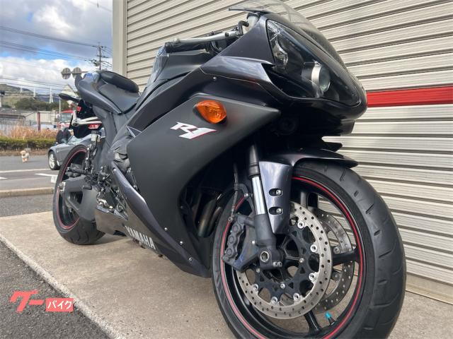 ヤマハ YZF-R1 RN20N ギルズバックステップ 社外マフラー ヤマハ YZF-R1 RN20N ギルズバックステップ 社外マフラー