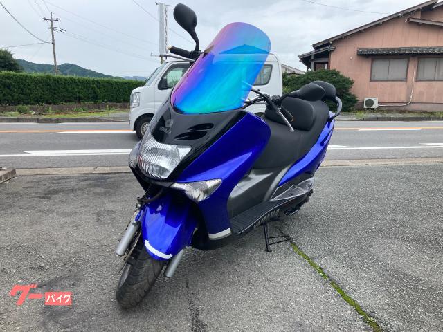 マジェスティ１２５　後期ＦＩモデル　サイドエアロ　ハンドルカスタム