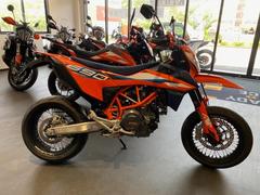 ＫＴＭ　６９０ＳＭＣ　Ｒ　２０２３年モデル