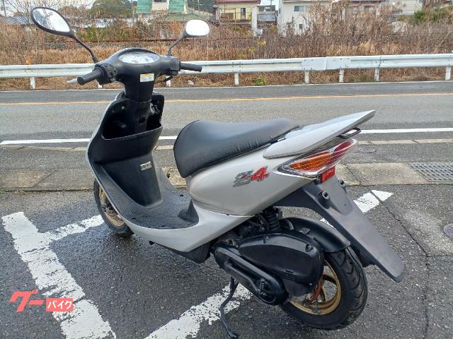 ホンダ スマートＤｉｏ Ｚ４ ４サイクル メットイン Ｆタイヤ新品｜ＢＥ ＣＲＡＺＹ｜新車・中古バイクなら【グーバイク】