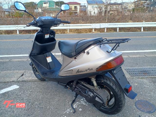 スズキ　アドレスV100　人気の2サイクル　中古実動車　バッテリー新品交換済み　タイヤ前後ほぼ新品同様　ナンバー登録書類有 バブル在庫一覧/スズキ アドレスV100 紺2スト程度良好Fタイヤ新品 0706
