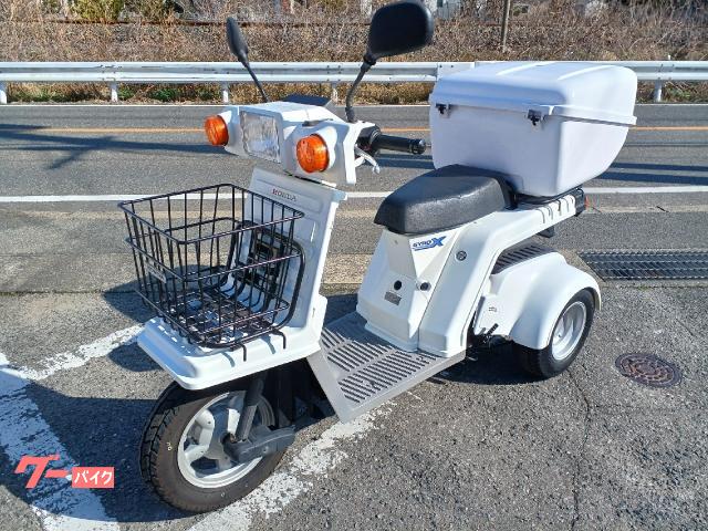 ジャイロＸ　４サイクルＦｉ　３型　２０１８年モデル　前カゴ　リヤボックス　ミニカー登録済み　取り扱い説明書付