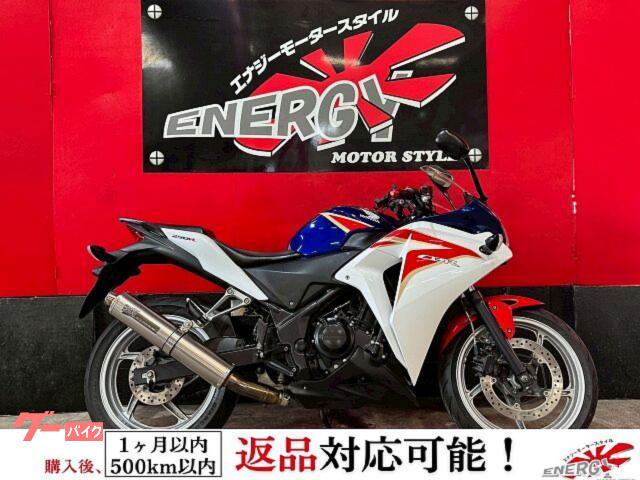 ＣＢＲ２５０Ｒ　２０１１年式　ＭＣ４１型　ＴＳＲ製スリップオンマフラー　ＵＳＢポート　スマホホルダー　新品バッテリー　１年保証
