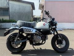 ホンダ　モンキー１２５　白タンク