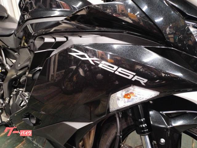 カワサキ Ninja ZX－25R バッテリー新品 スマホホルダ