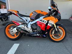 ホンダ　ＣＢＲ１０００ＲＲ　逆輸入車　ＵＳヨシムラマフラー　バックステップ　カスタム多数