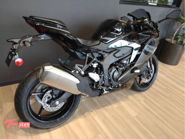 カワサキ Ninja ZX－4R SE 2027年モデル グレー