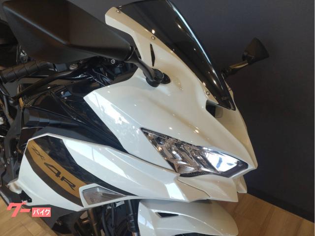 カワサキ Ninja ZX－4R SE 2026年モデル ホワイト