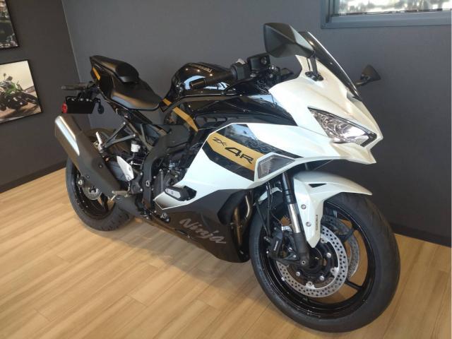 ※最終価格※THE SHISHIKUI SENAKA/ホワイト　新品未使用 中古バイク KAWASAKI Ninja ZX-14 Special Edition 京都のバイク
