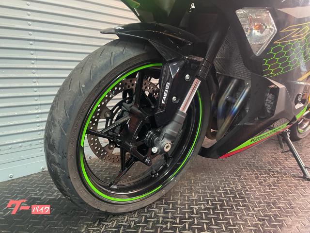 カワサキ Ninja ZX－25R SE ヨシムラレーシングサイクロン