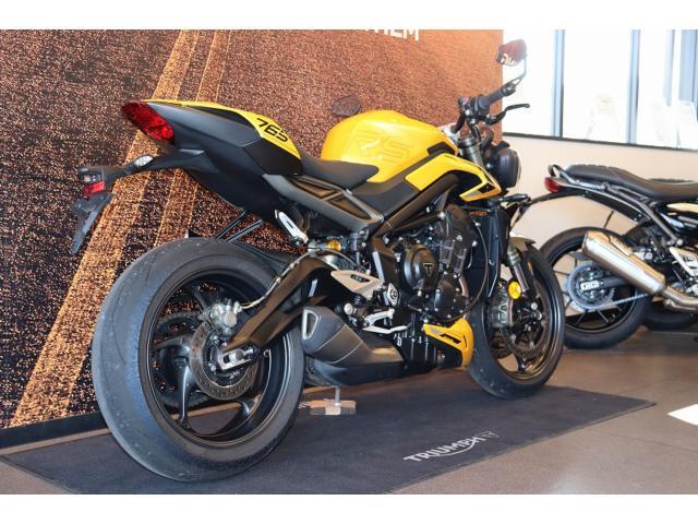 ストリートトリプル765RS