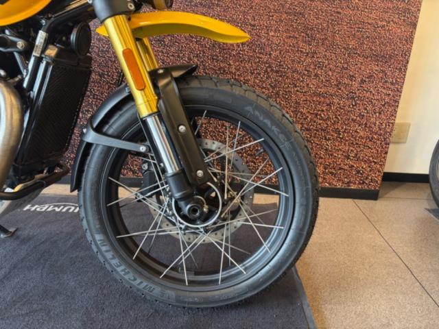 スクランブラー400XC