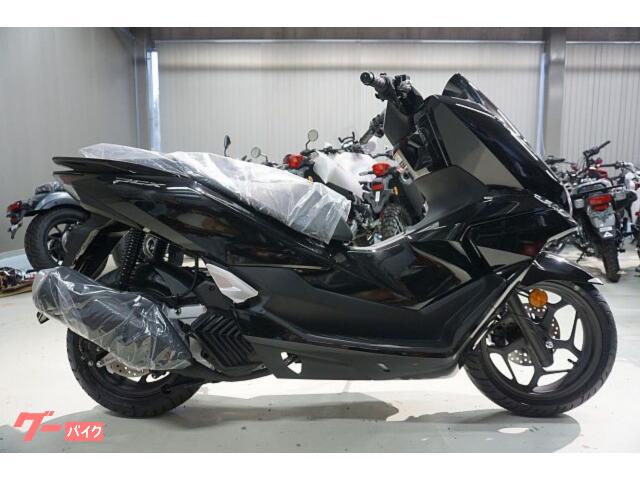 ＰＣＸ　２０２５ＮＥＷモデル　純正スポーツグリップヒーター付　パールマゼラニックブラック　新車
