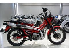 ホンダ　ＣＴ１２５ハンターカブ　国内正規車　現行最新モデル　グリップヒーター付　グローイングレッド　新車