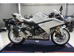 ホンダ　ＣＢＲ２５０ＲＲ　現行最新モデル　ＥＴＣ１．０＆クイックシフター付　４２ＰＳエンジン　パールグレアホワイト　新車