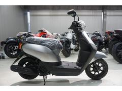 ホンダ　タクト　現行最新モデル　グローブ付　デジタルシルバーメタリック　新車