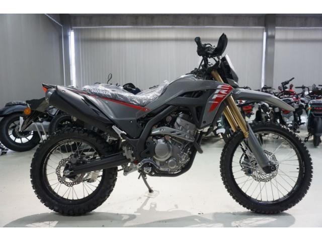 CRF250L 　スイフトグレー　2024年モデル 自賠責保険-令和11年5月迄　総距離625ｋｍ　ETC装備　新車同様　 ホンダ CRF250L 2025モデル グリップヒーター＆USB電源