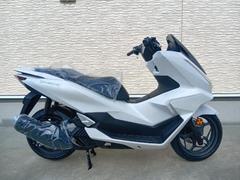 ホンダ　ＰＣＸ　パールスノーフレークホワイト　新車